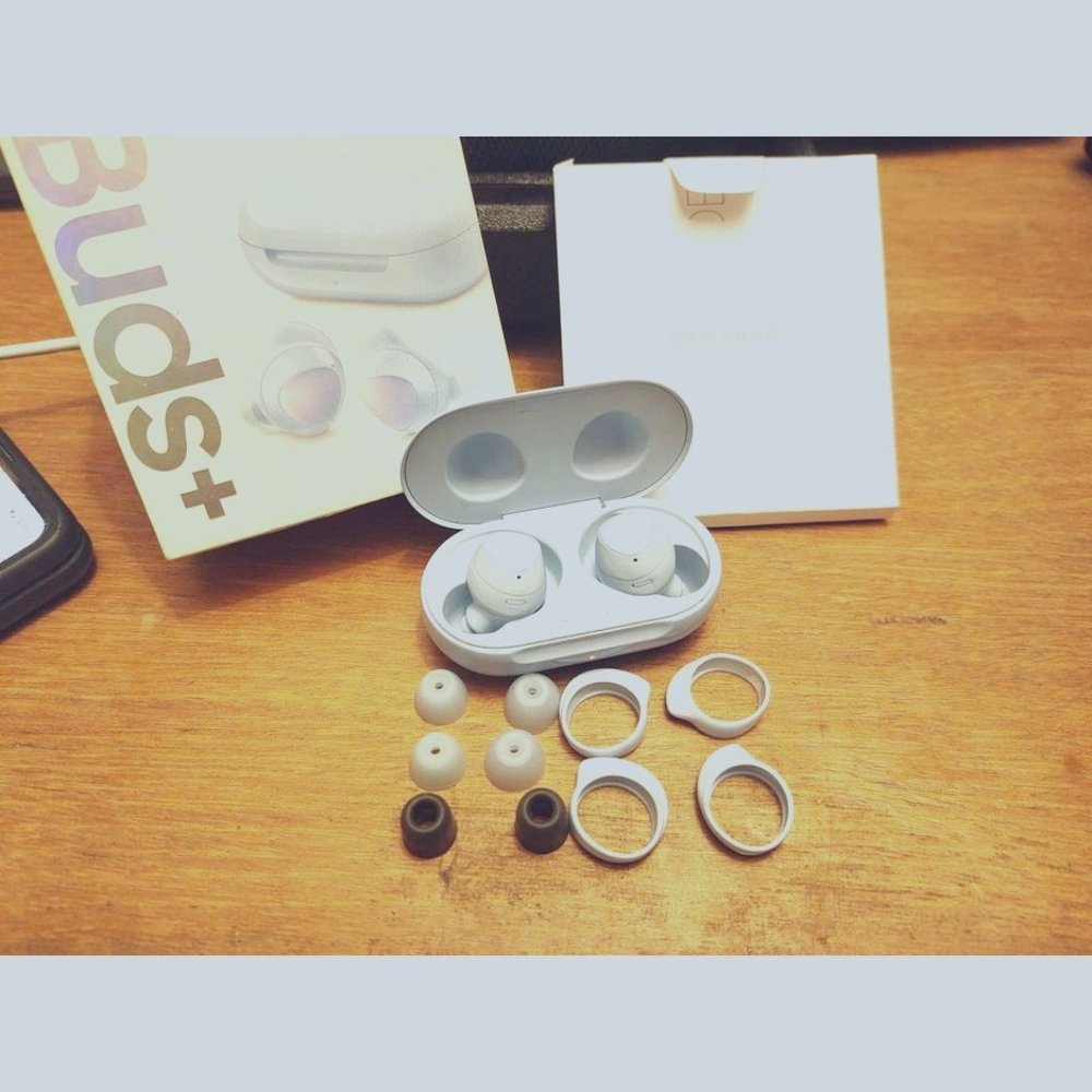 samsung galaxy buds+ blue sm-r175 bluetooth true wireless earbuds